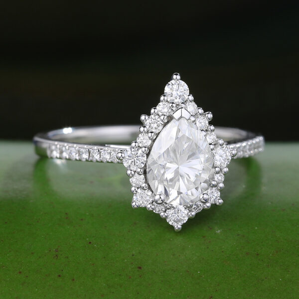 Gardensring White Gold Pear Cut Moissanite Engagement Ring-3