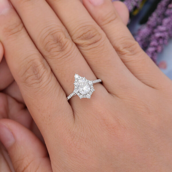 Gardensring White Gold Pear Cut Moissanite Engagement Ring-5